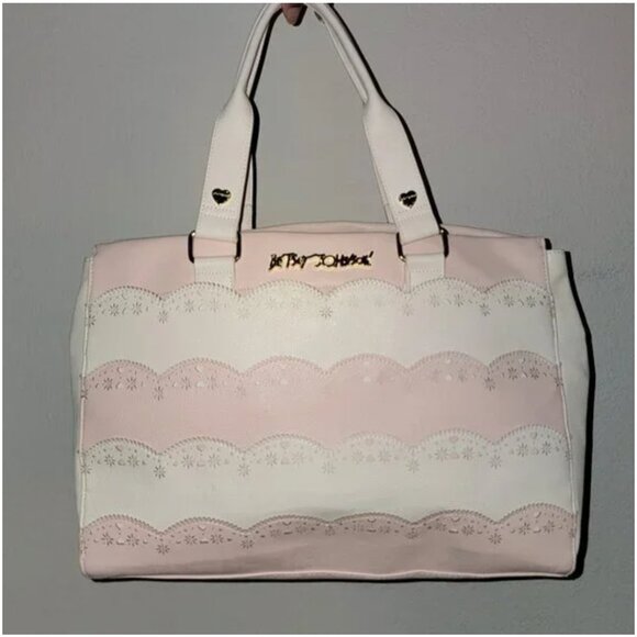 🎉 PINK  BETSEY JOHNSON PURSE - Picture 1 of 2
